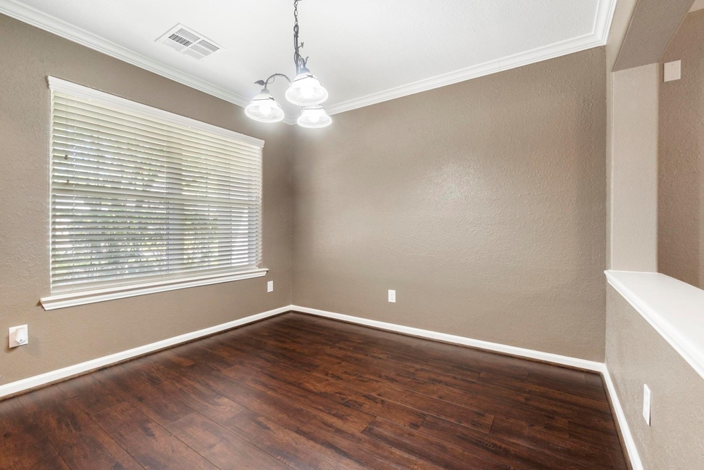 19 Shimmer Pond Place - Photo 7
