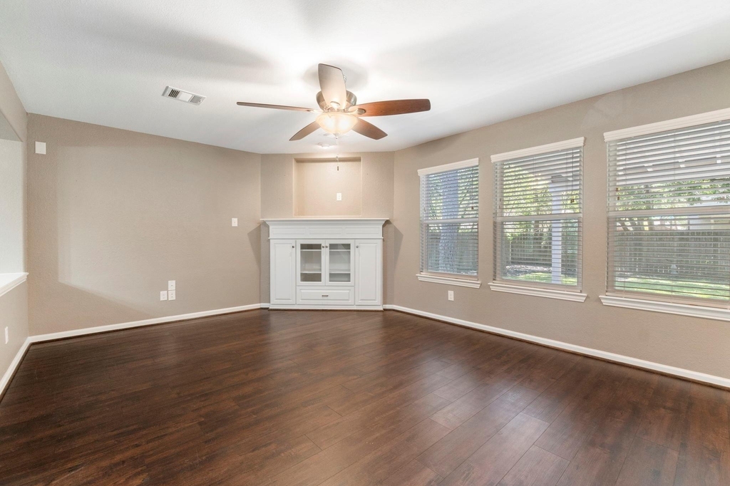 19 Shimmer Pond Place - Photo 9