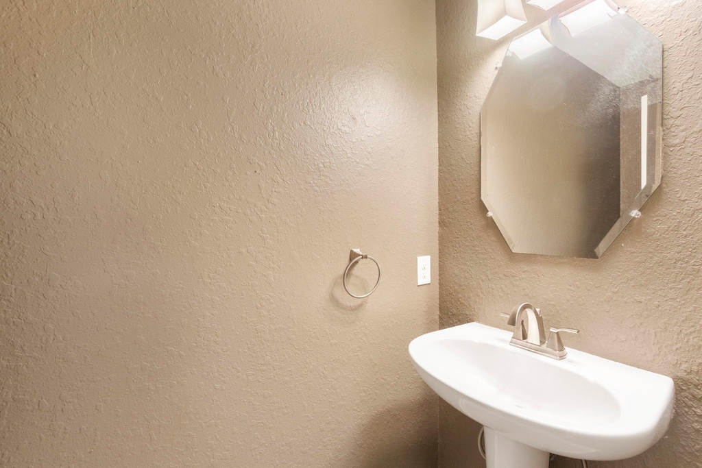19 Shimmer Pond Place - Photo 18