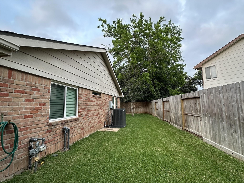 2211 Brook View Lane - Photo 15