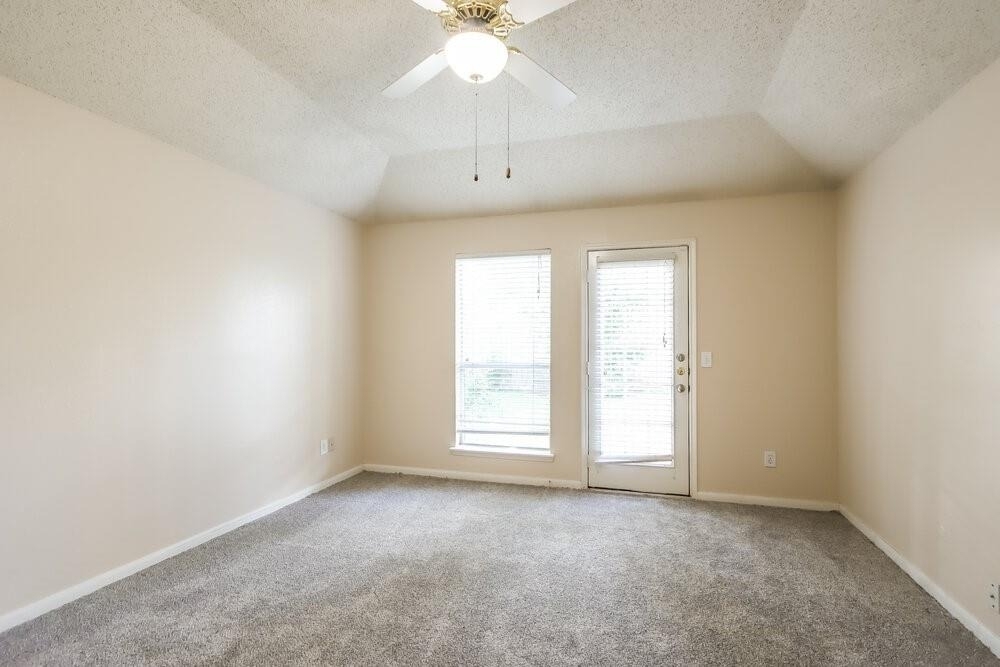 7131 Maple Walk Drive - Photo 7