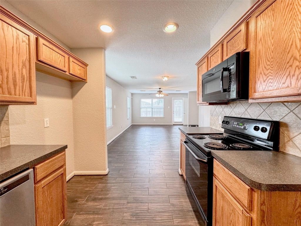 13327 Belvedere Park Court - Photo 12