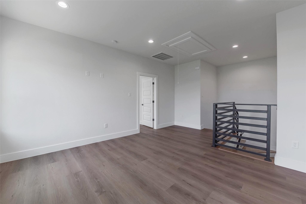 9309 Jutland Road - Photo 17