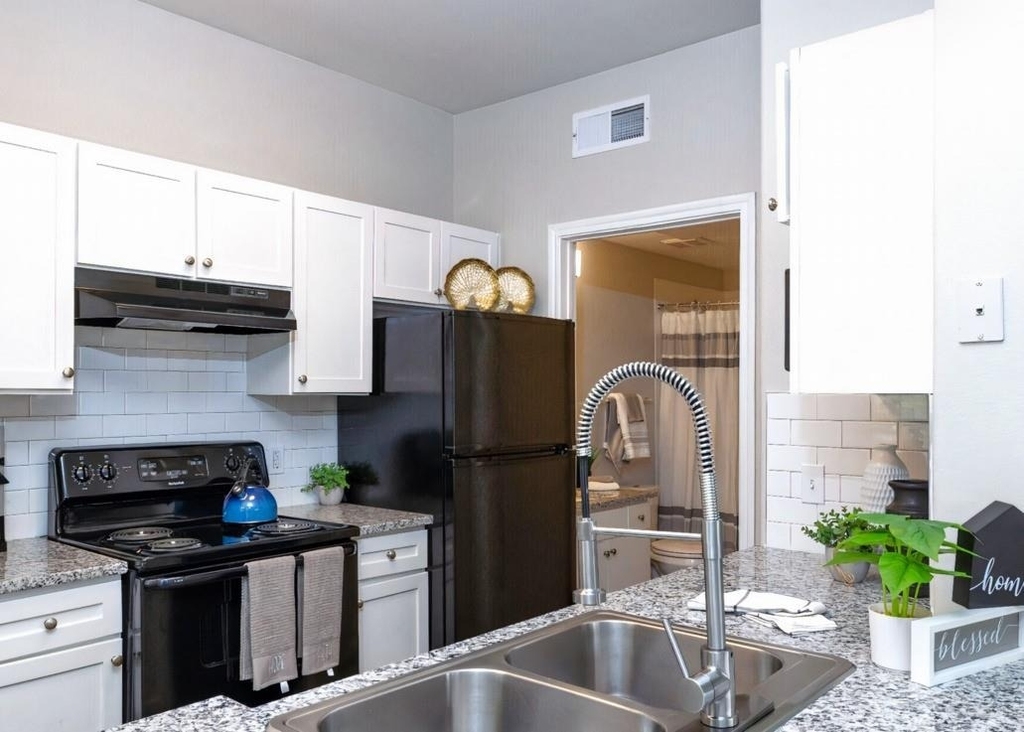 17111 Hafer Road - Photo 2