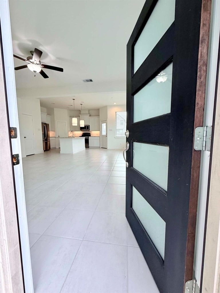1539 Crystal Stream Drive - Photo 4