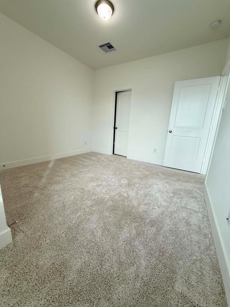 1539 Crystal Stream Drive - Photo 20