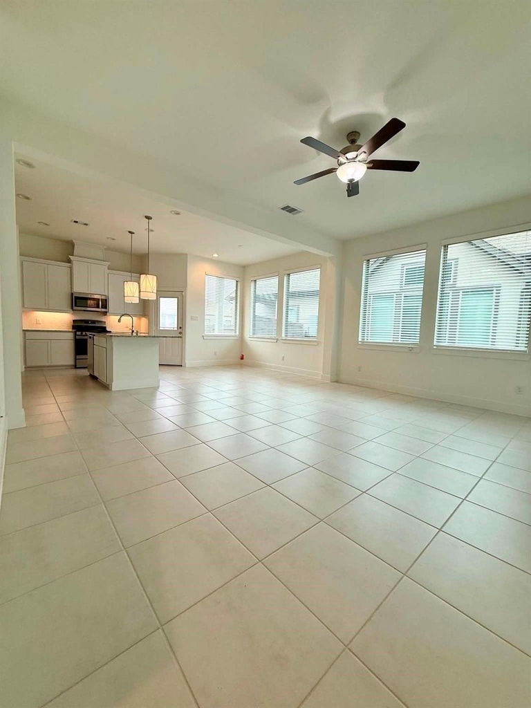 1539 Crystal Stream Drive - Photo 16