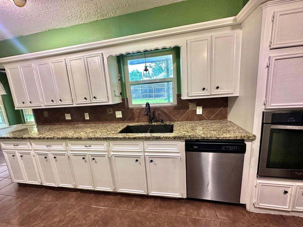 17502 Cassina Drive - Photo 20