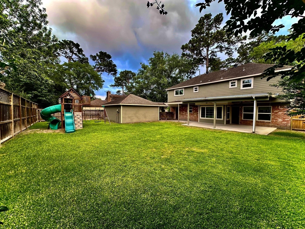 17502 Cassina Drive - Photo 39