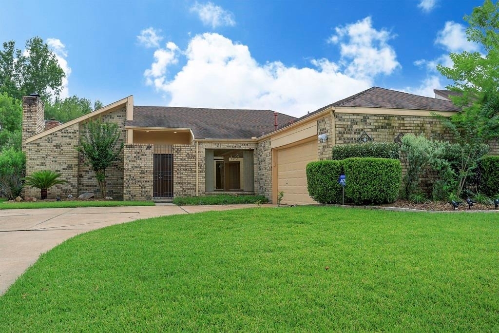 13819 Starhill Court - Photo 1