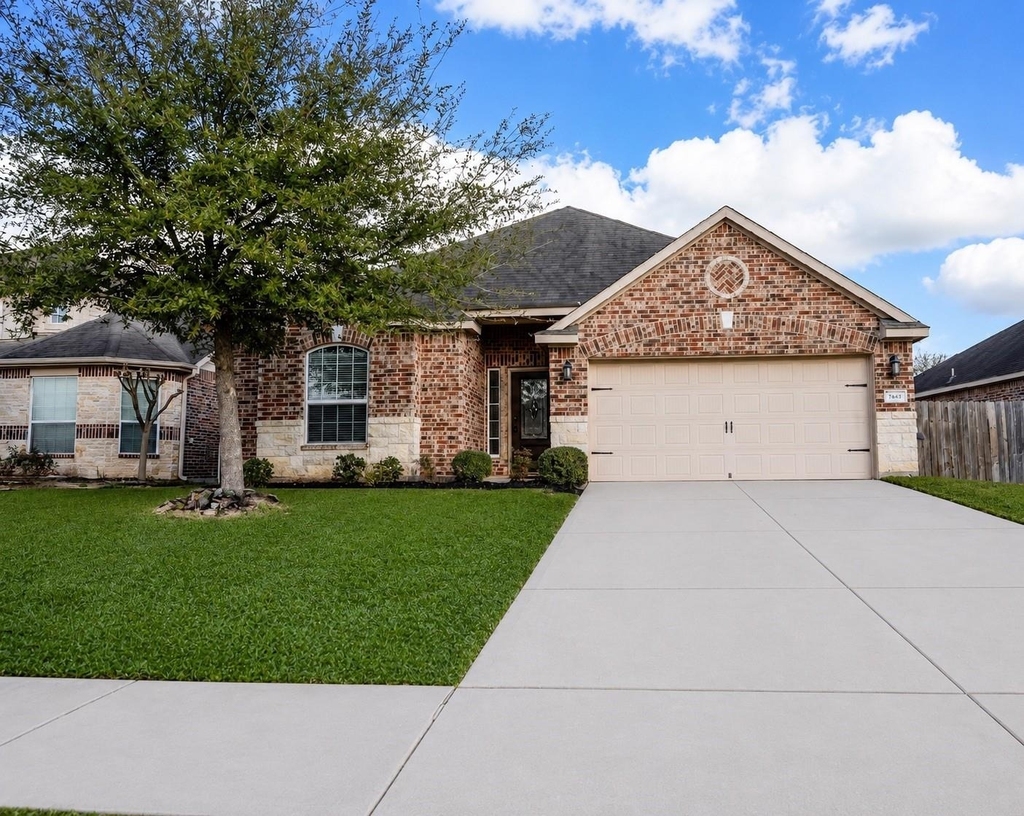 7635 Daisy Port Lane - Photo 0