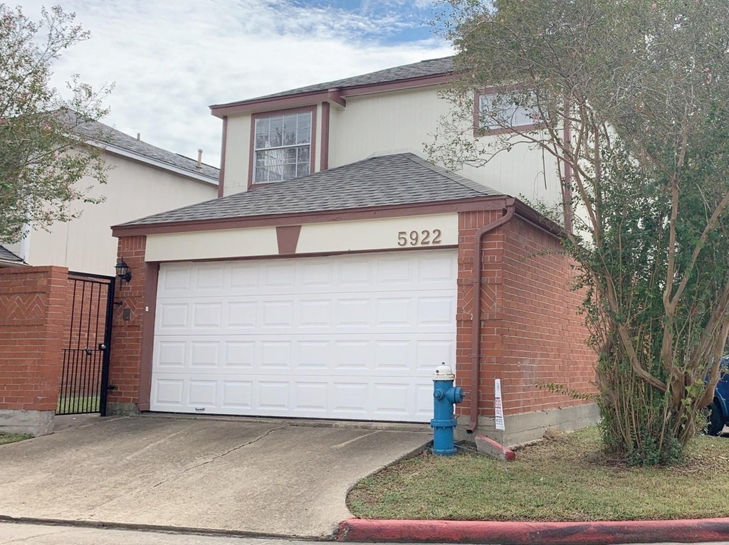 5922 Cinnamon Creek Circle - Photo 0