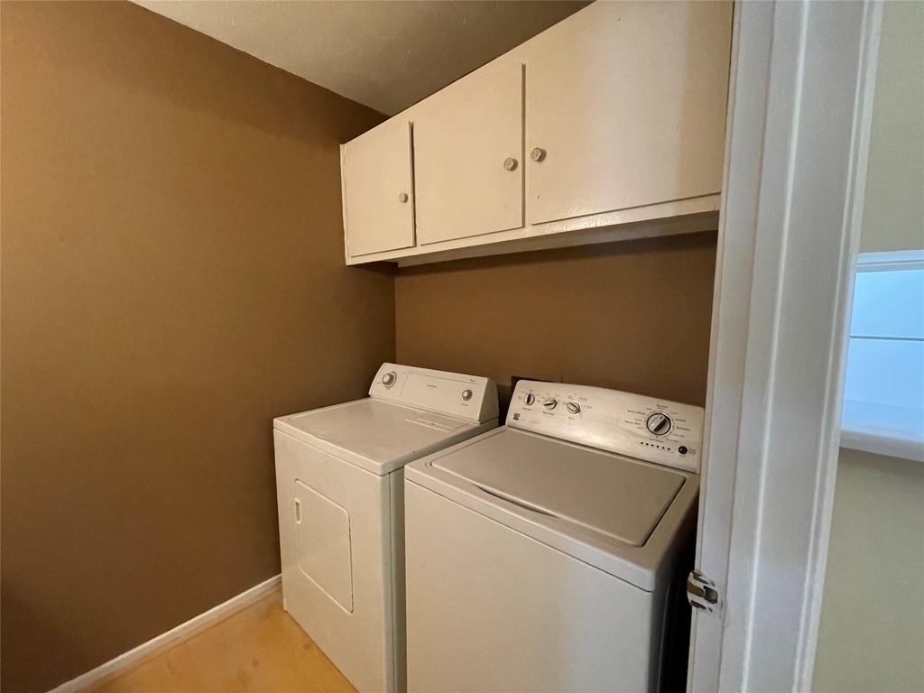 4079 Young Street - Photo 16