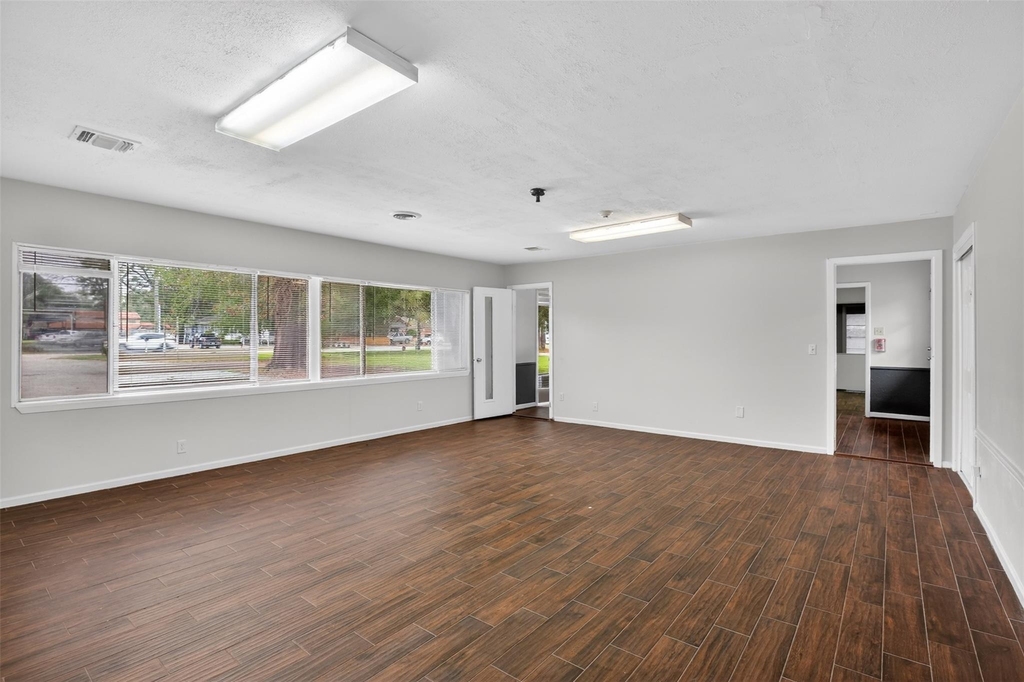 5109 E 5th Street - Photo 7