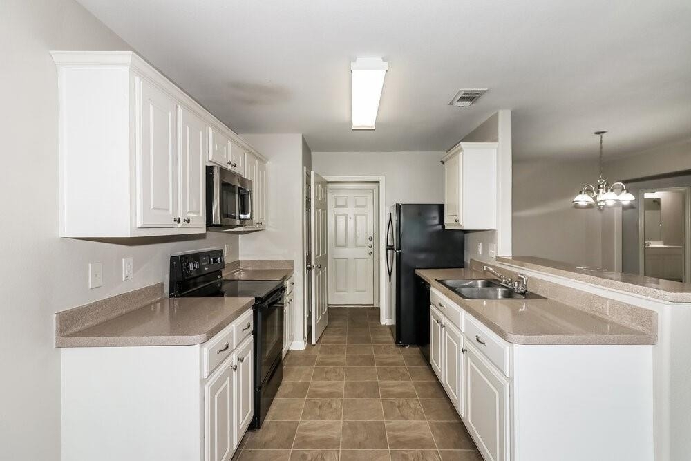6919 Garnet Trail Lane - Photo 4