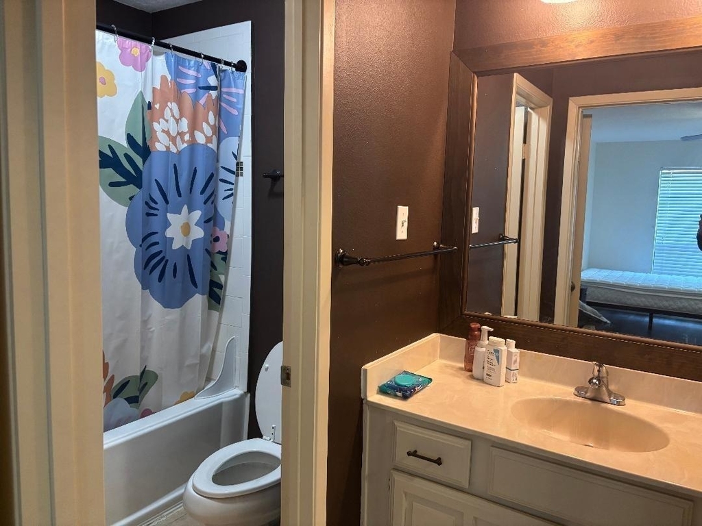 8020 Braesmain Drive - Photo 7