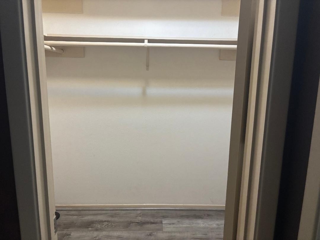 8020 Braesmain Drive - Photo 9