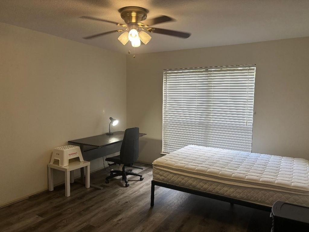 8020 Braesmain Drive - Photo 4