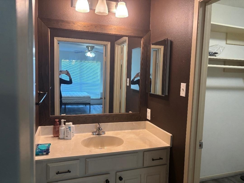 8020 Braesmain Drive - Photo 6