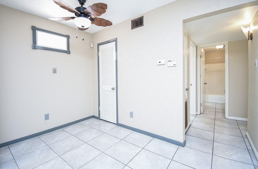2507 Montrose Boulevard - Photo 8
