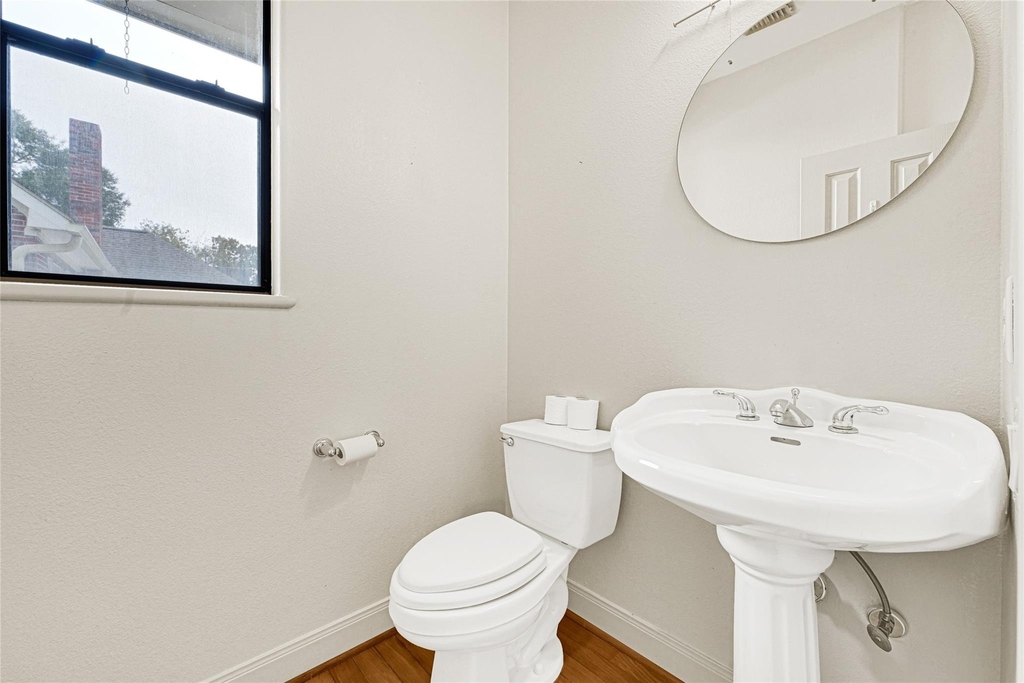 2414 Calumet Street - Photo 16