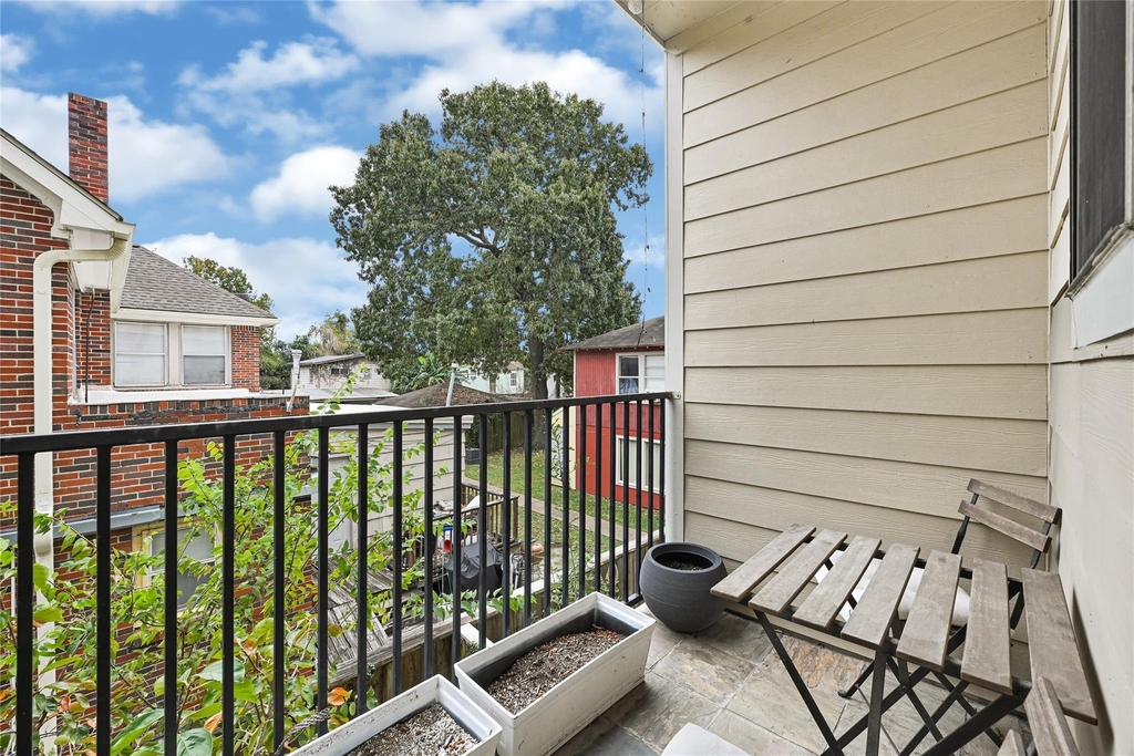 2414 Calumet Street - Photo 17