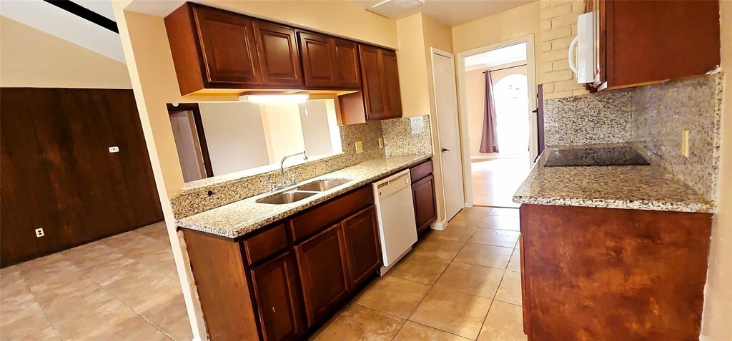 6719 Mccullum Road - Photo 7