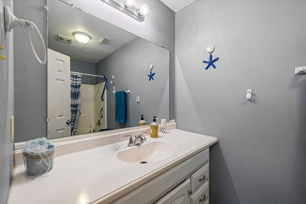 601 Wave Court - Photo 30