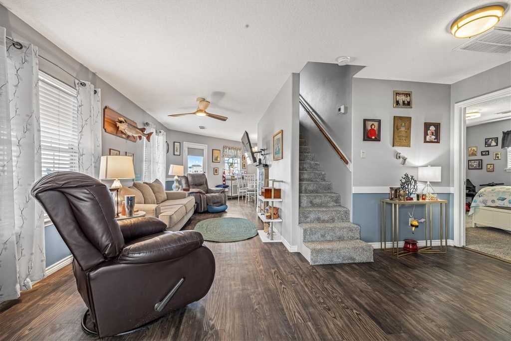 601 Wave Court - Photo 12