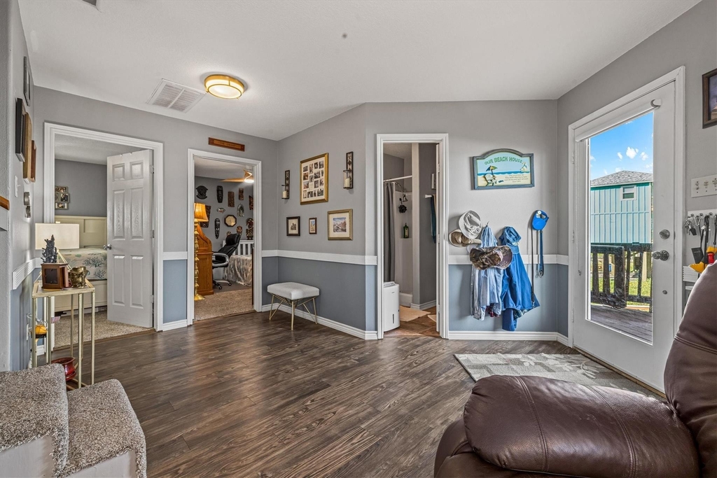 601 Wave Court - Photo 11