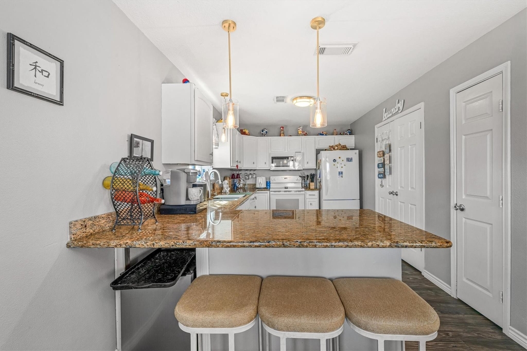 601 Wave Court - Photo 18