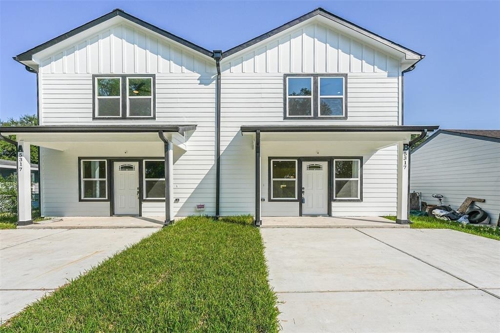 5317 Chennault Road - Photo 0