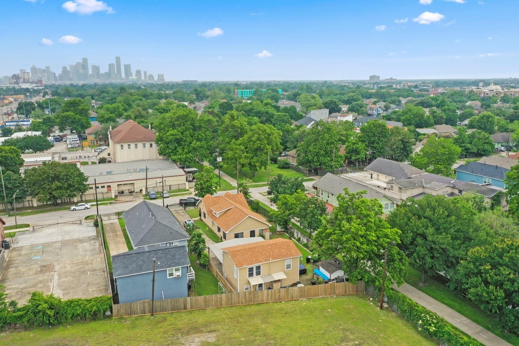 303 Linwood Street - Photo 19