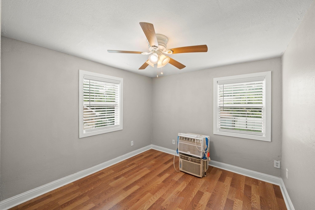 303 Linwood Street - Photo 9