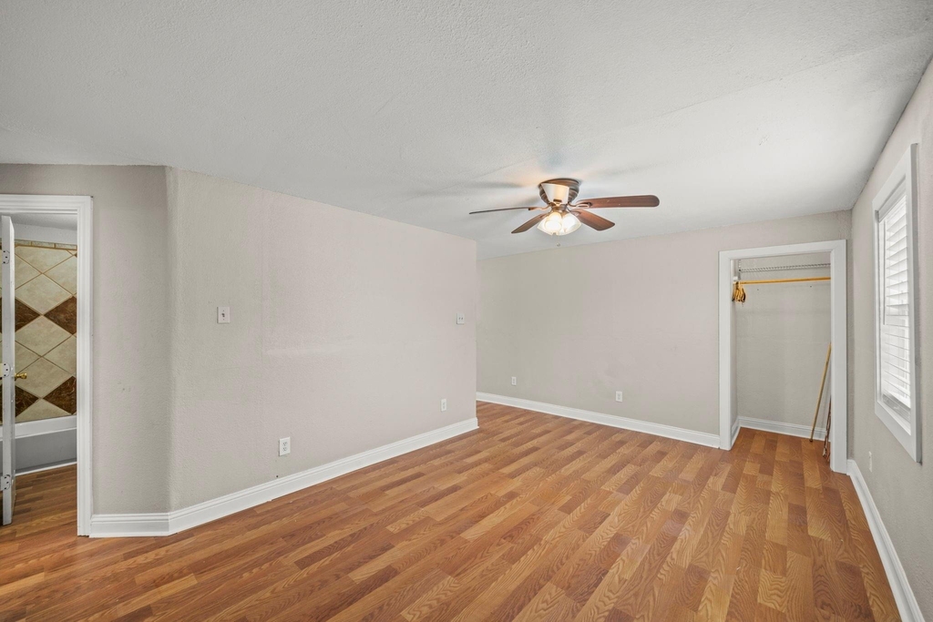 303 Linwood Street - Photo 7