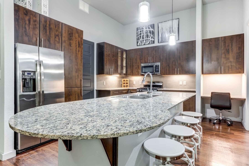 2525 Mccue Road - Photo 1