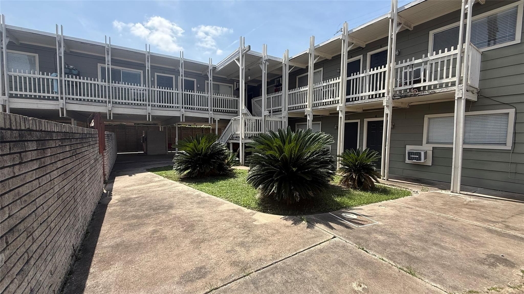 2006 Sul Ross Street - Photo 2