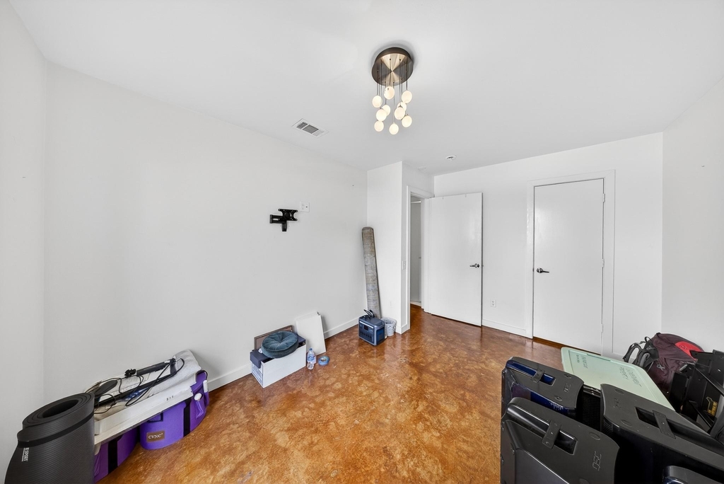 2809 Crawford Street - Photo 12