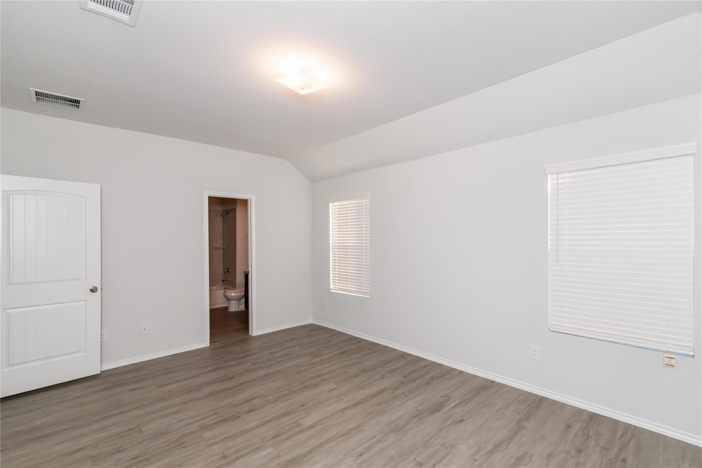 2752 Madison Court - Photo 6