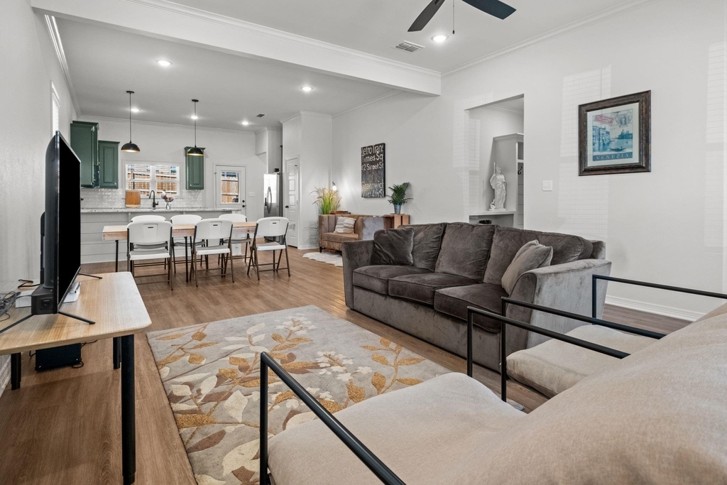 3067 Royal Garden Road - Photo 4