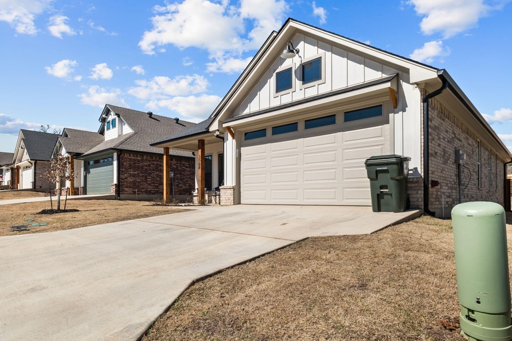 3067 Royal Garden Road - Photo 19