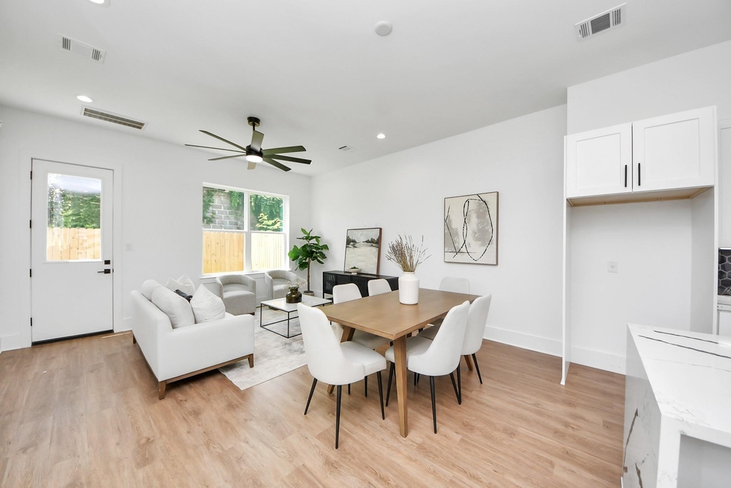 5029 Broom Street - Photo 8