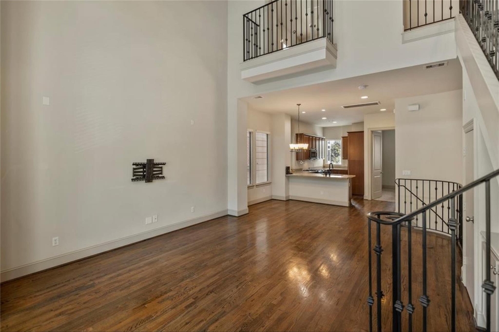 2816 Leeland Street - Photo 6