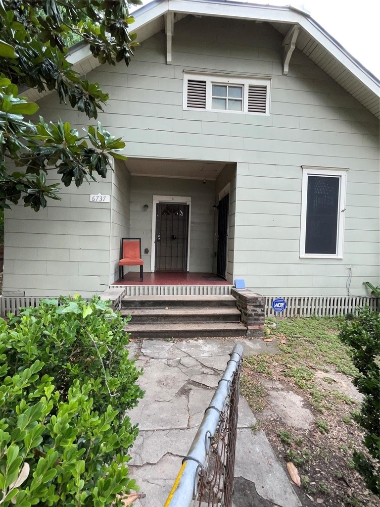 6737 Avenue E - Photo 0