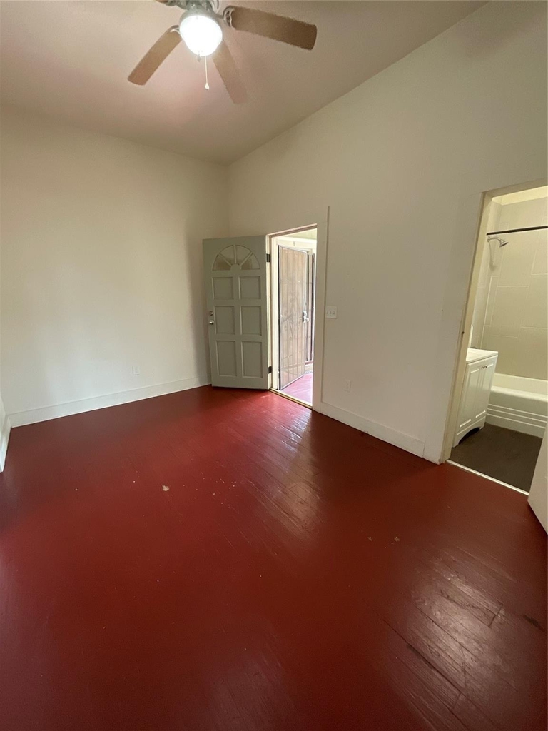 6737 Avenue E - Photo 3