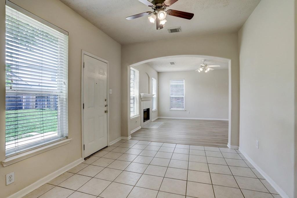 9611 Cobalt Creek Lane - Photo 3