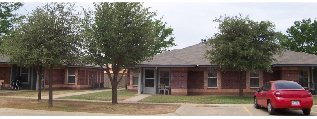 401 Jack Griffin Drive - Photo 2