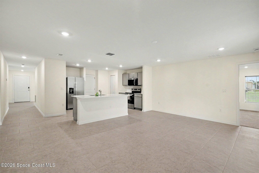436 Wimpole Lane Sw - Photo 3