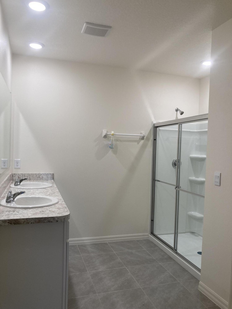 1302 Mcfarland Drive - Photo 4
