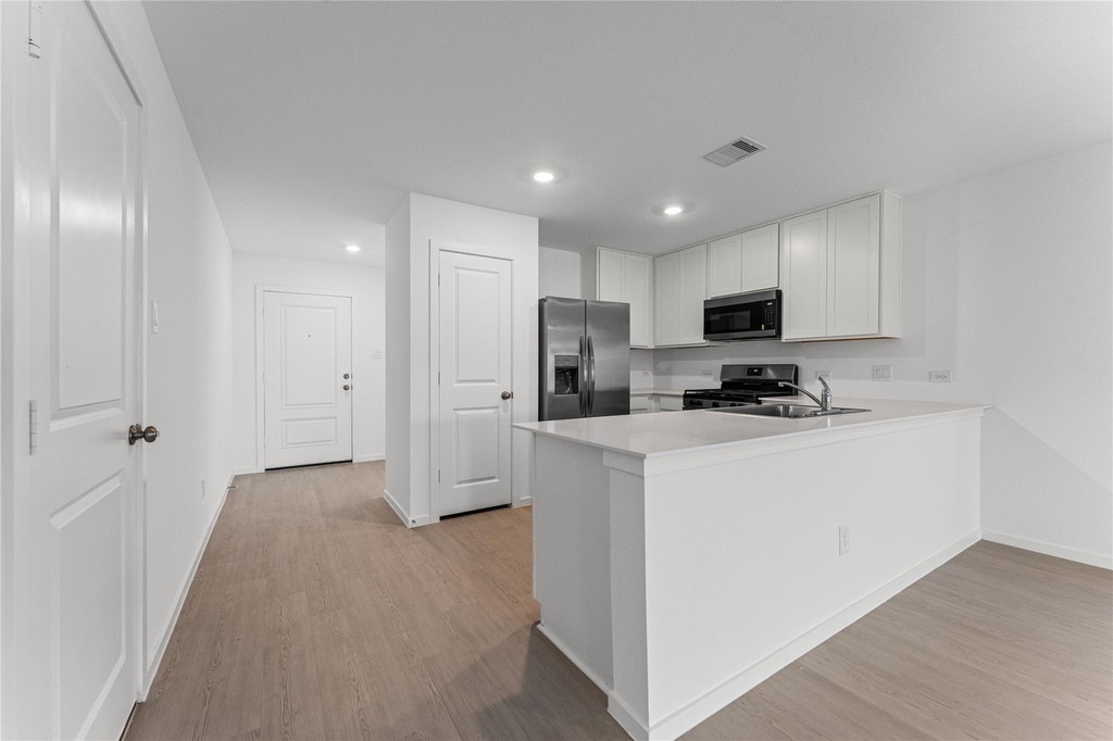 6406 Breakaway Grove Drive - Photo 2
